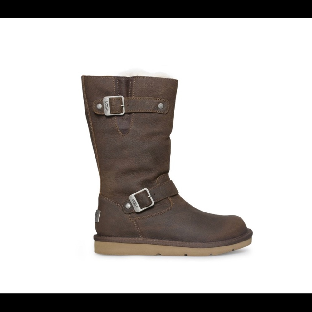 UGGS Kengiston Toast Leather Boots